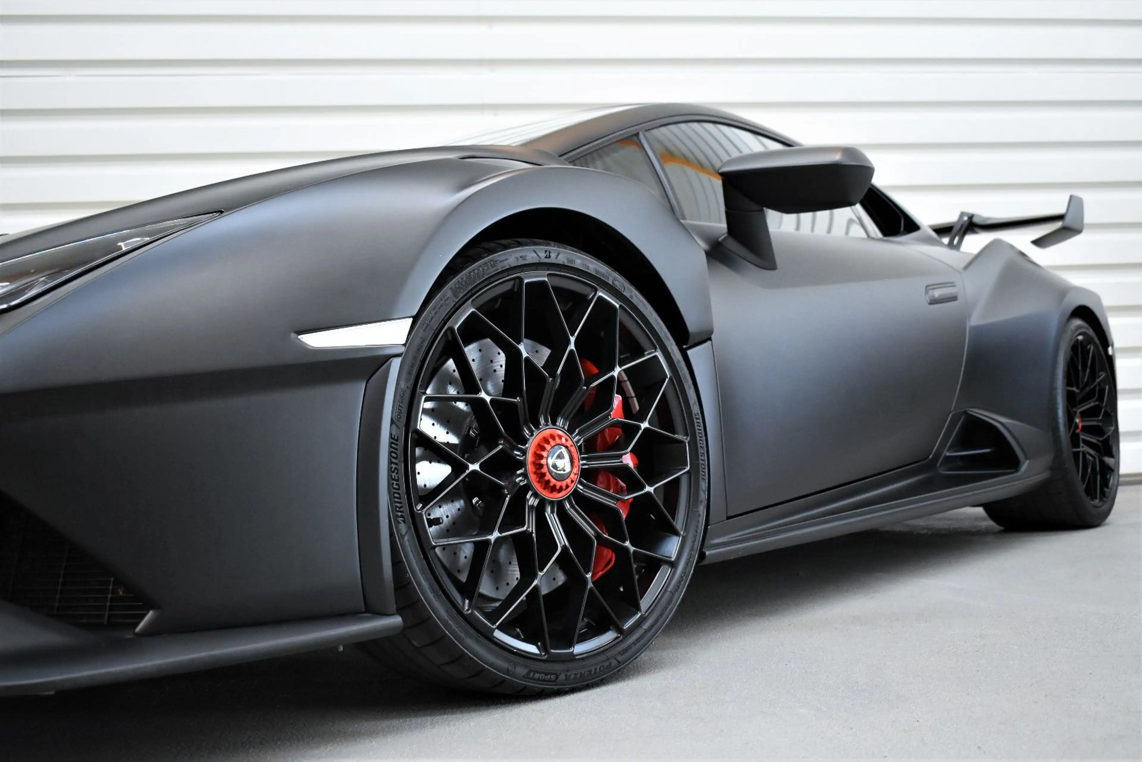 Lamborghini Huracán STO+Nero-Nemesis+Lift+Kamera+Carbon — photo 11