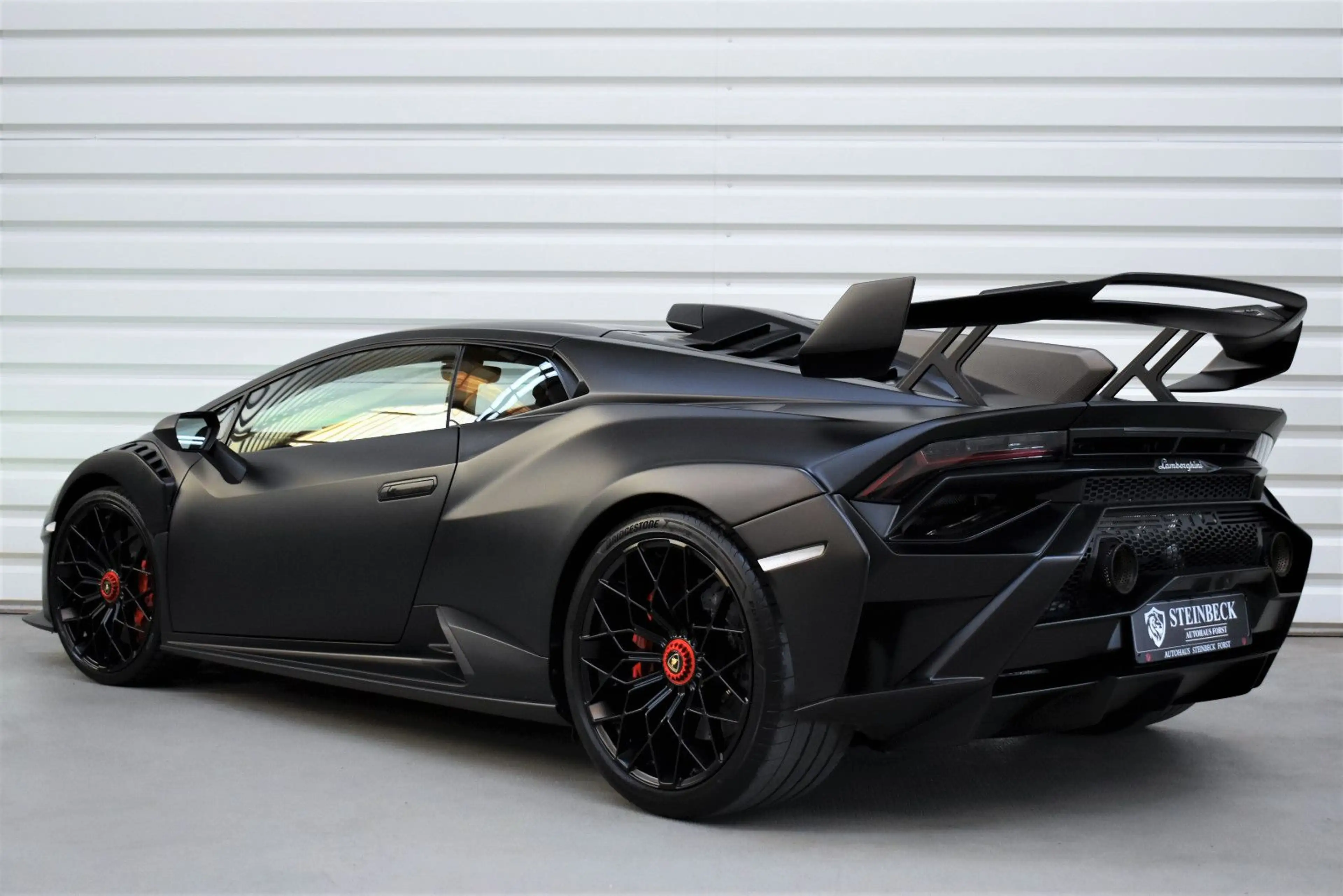 Lamborghini Huracán STO+Nero-Nemesis+Lift+Kamera+Carbon — photo 2