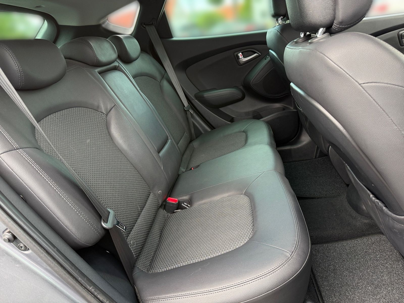 Hyundai iX35 1.6i Klimaaut. Tempomat PDC 4x Sitzheizung — photo 13