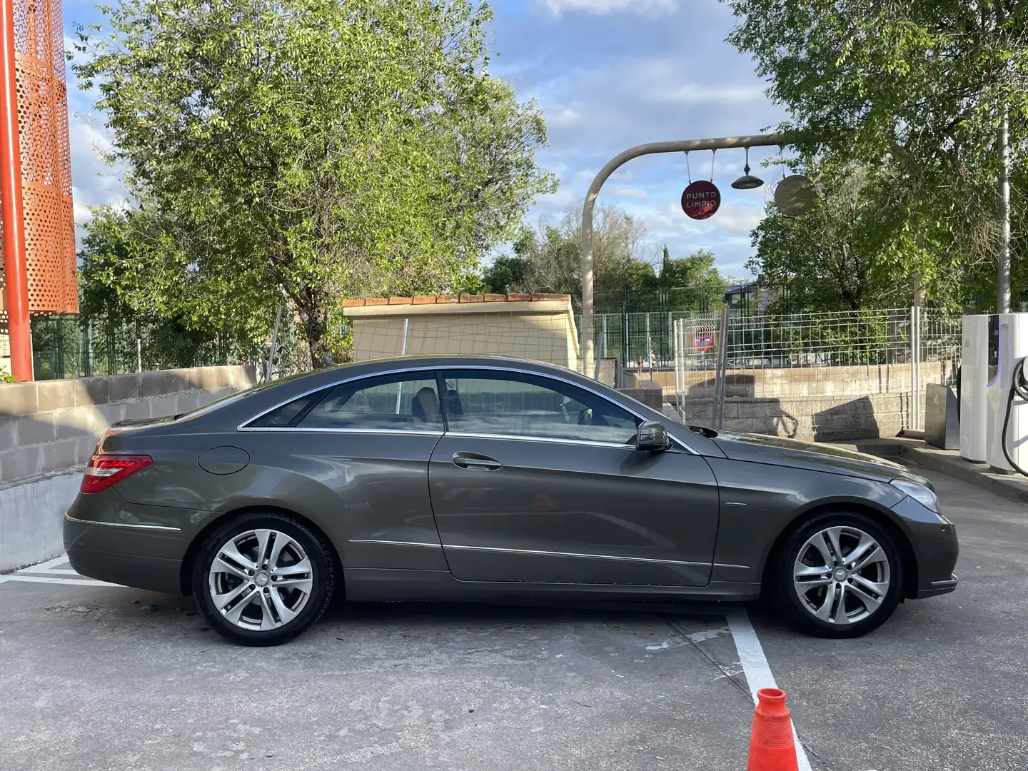 Mercedes-Benz E 220 Coupé 220CDI BE Aut. - 2