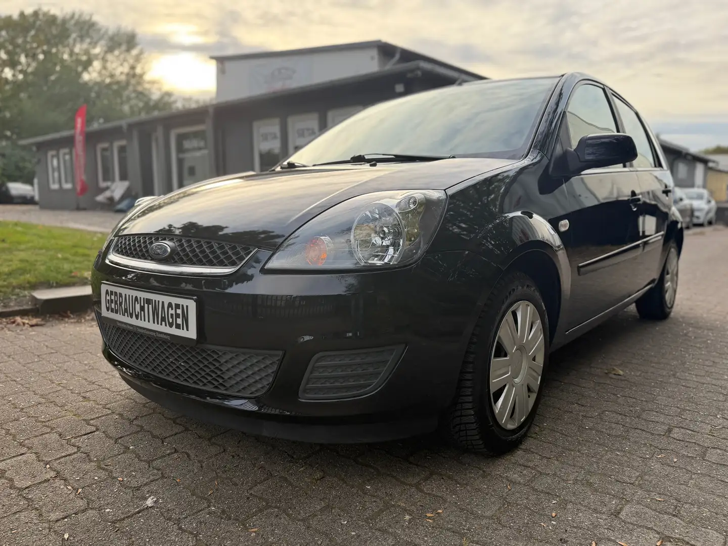 Ford Fiesta Connection/AUTOMATIK/KLIMA/TÜV&SERVICE Noir - 1