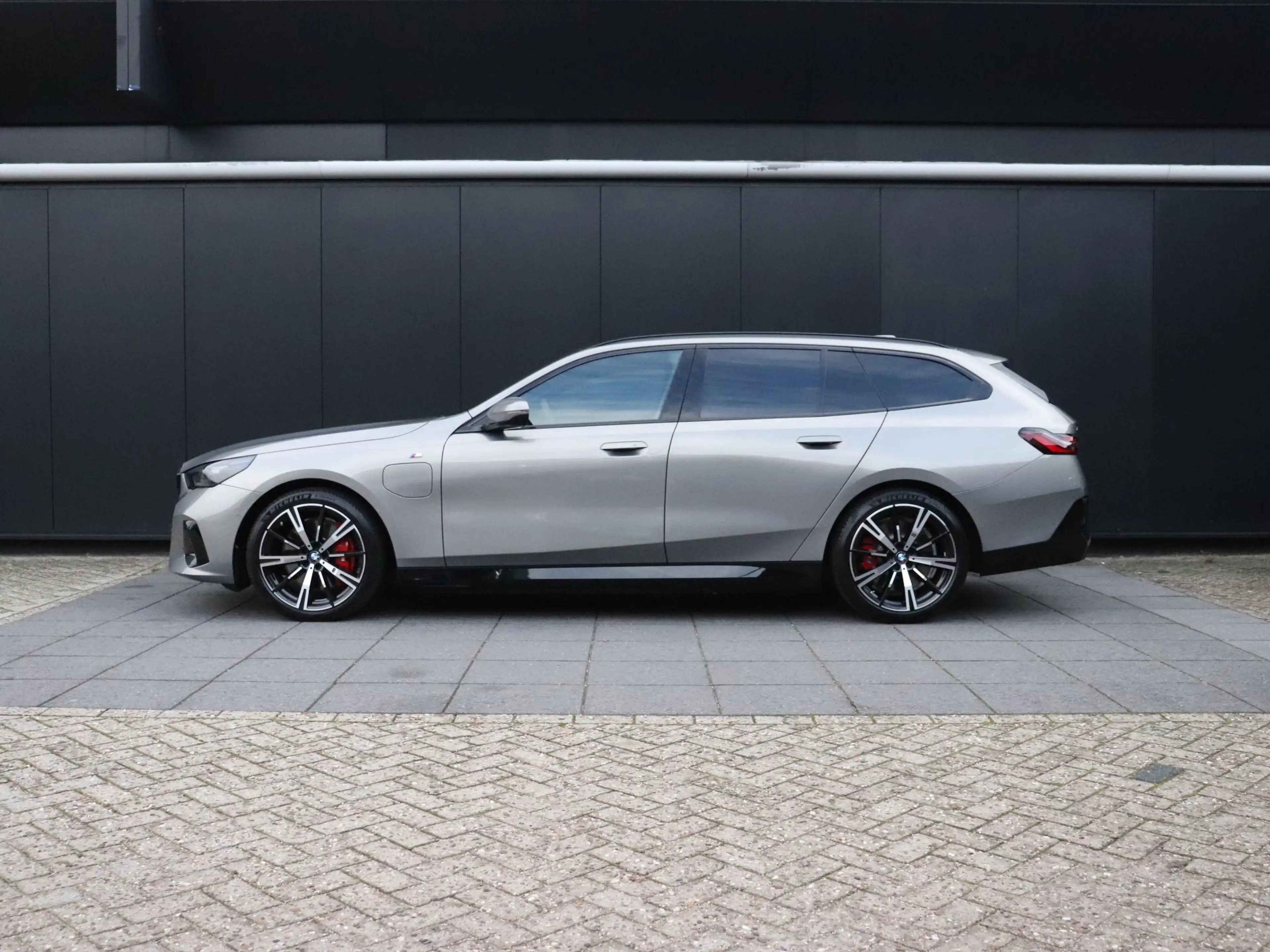 BMW 550 5-serie Touring 550e xDrive M-SPORT PRO | LEDER | — photo 2