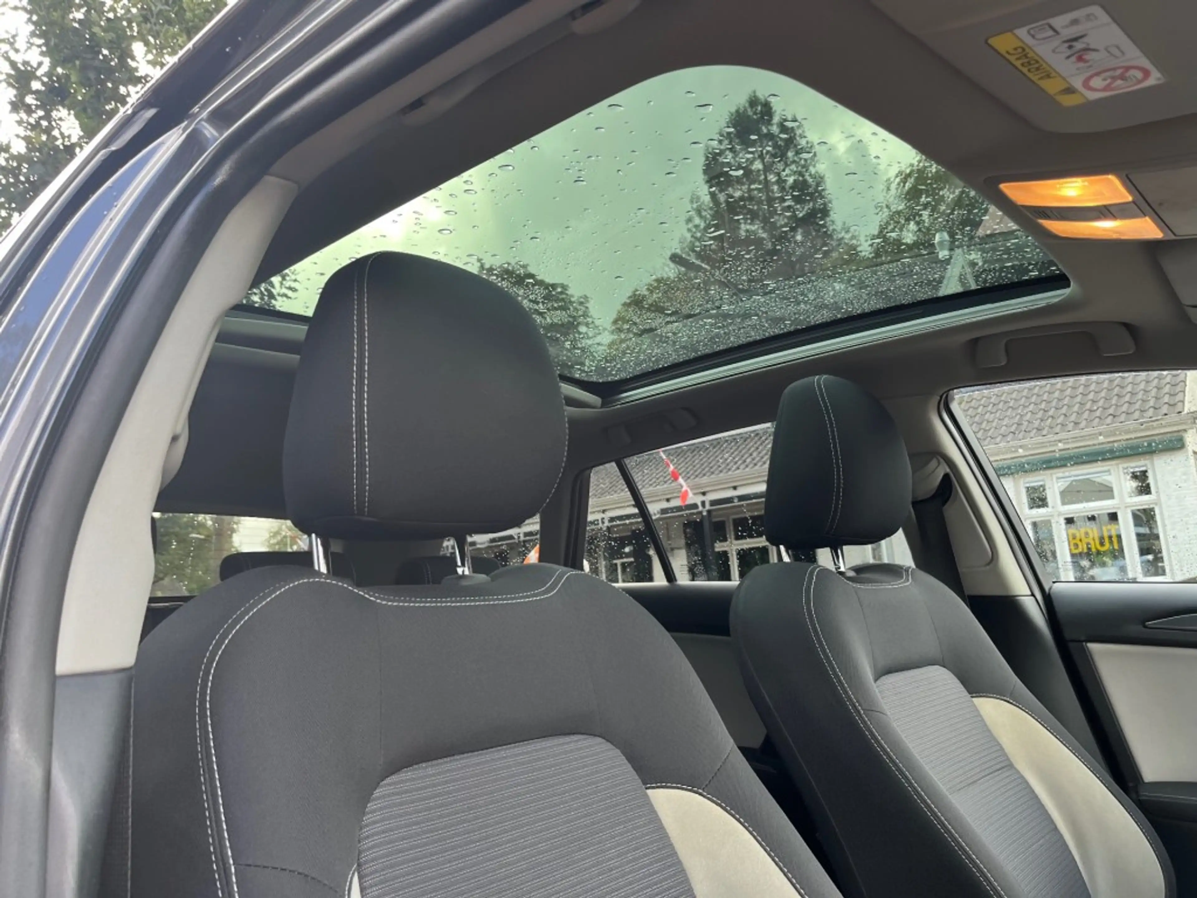 Toyota Avensis TOURING SPORTS 1.8 VVT-I 147PK EXECUTIVE — photo 8