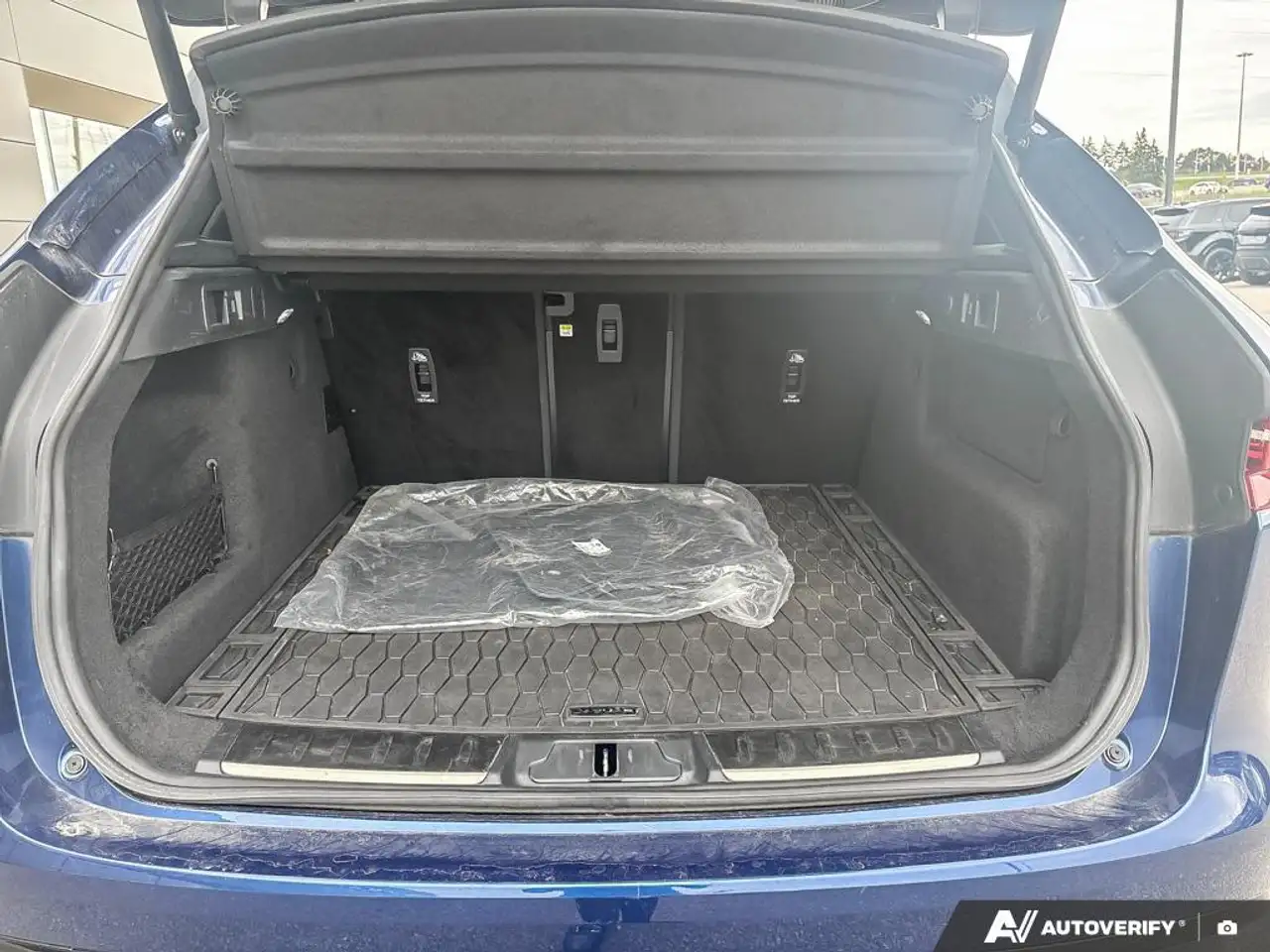 Jaguar F-Pace снимка Jaguar F-Pace