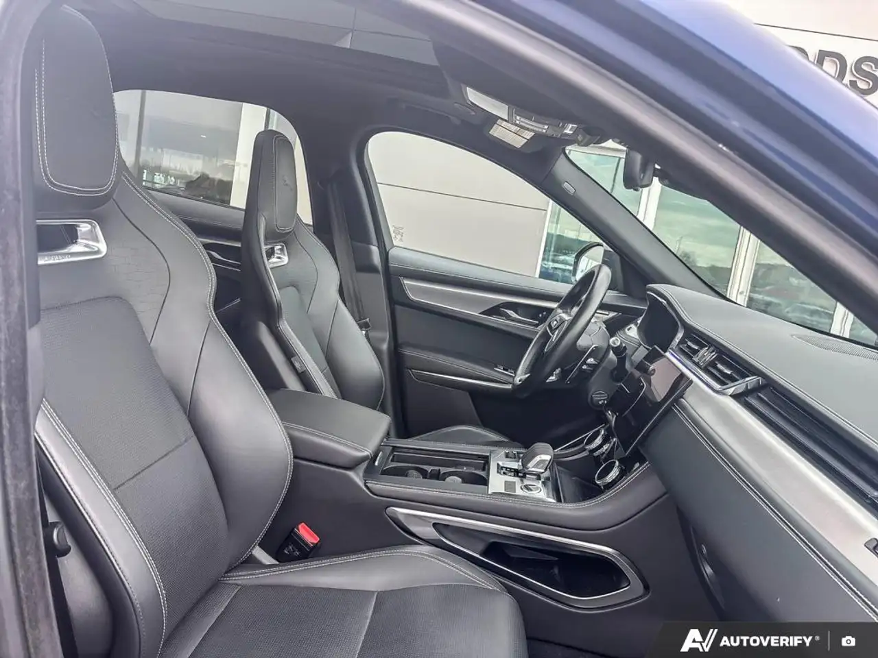 Jaguar F-Pace снимка Jaguar F-Pace