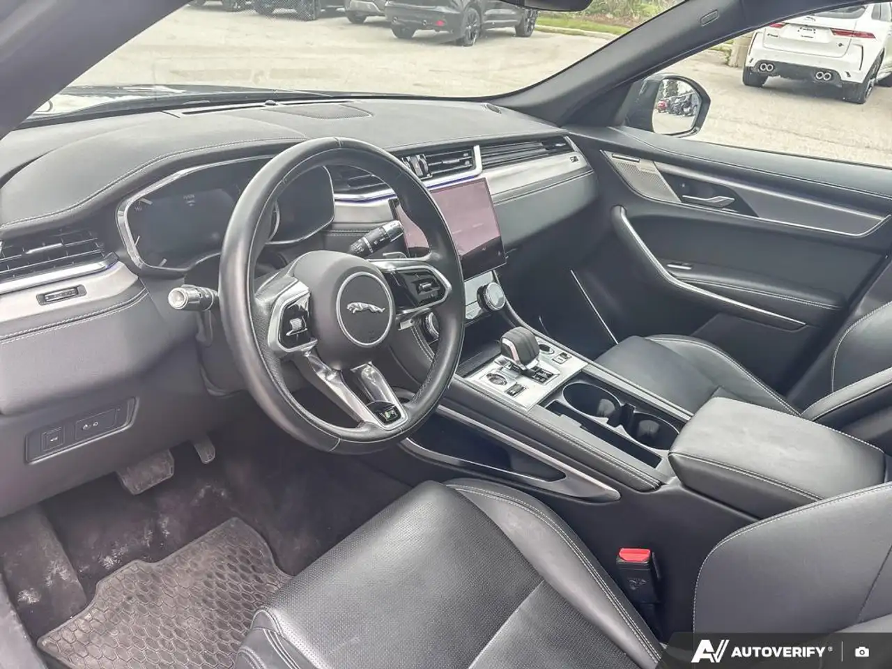 Jaguar F-Pace снимка Jaguar F-Pace