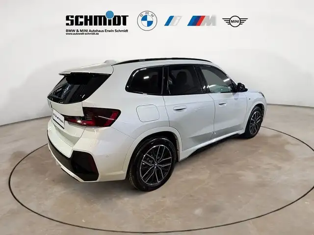 BMW Ix1 view 5