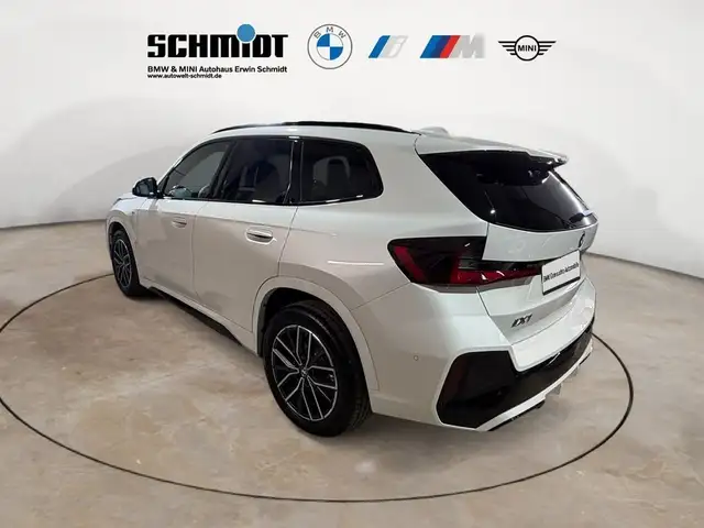 BMW Ix1 view 4