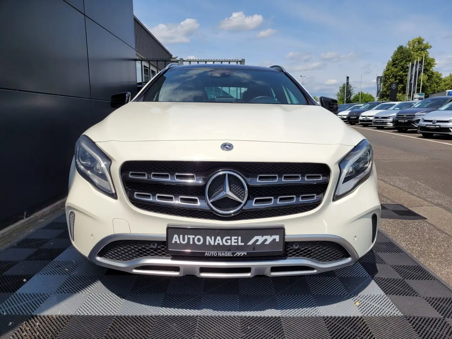Mercedes-Benz GLA 250 GLA 250 Sport Urban+AHK+PSD+Kamera+LED+Keyless Alb - 2