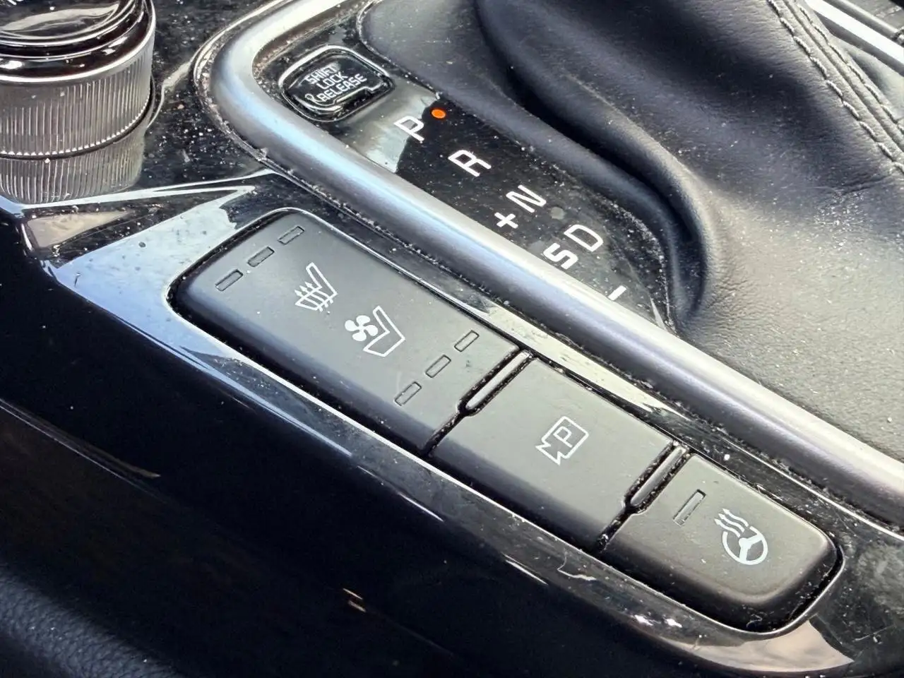 Kia Seltos снимка Kia Seltos