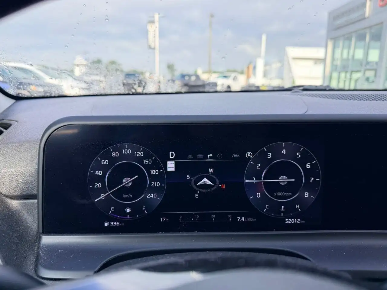 Kia Seltos снимка Kia Seltos