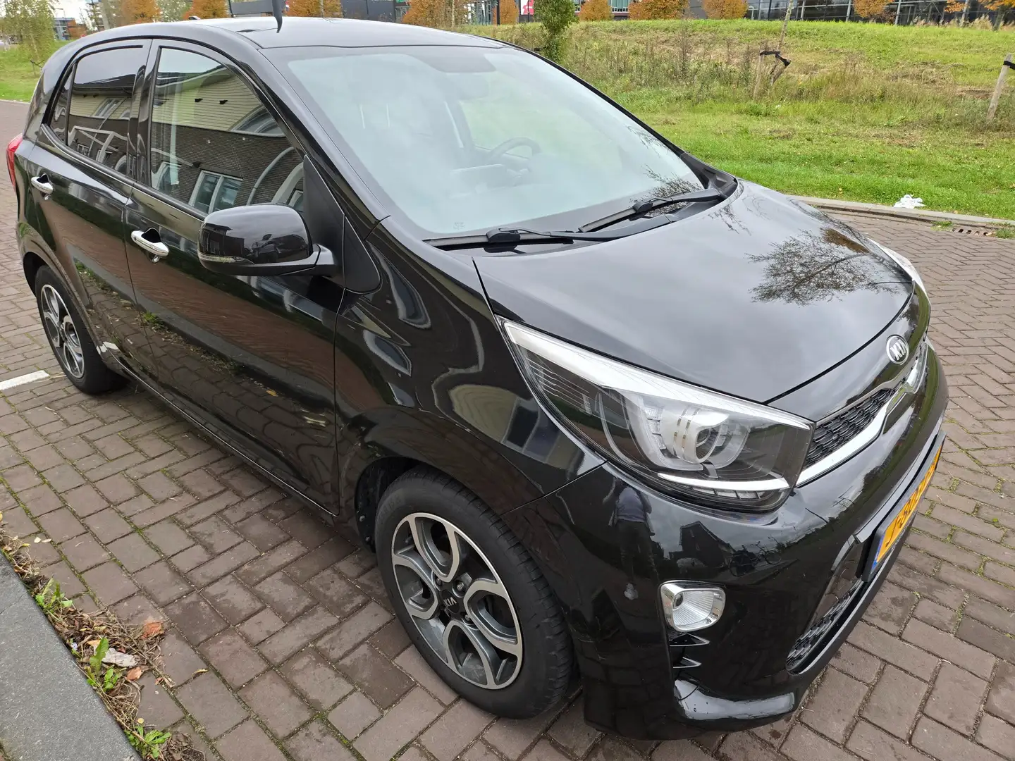 Kia Picanto Picanto 1.0 DPi ComfortLine Zwart - 1