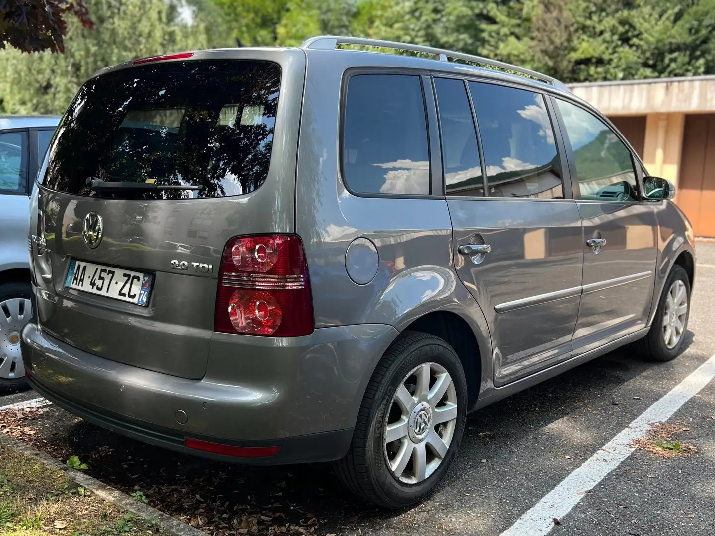 Volkswagen Touran Touran 2.0 16S TDI 140 Confortline Gris - 2