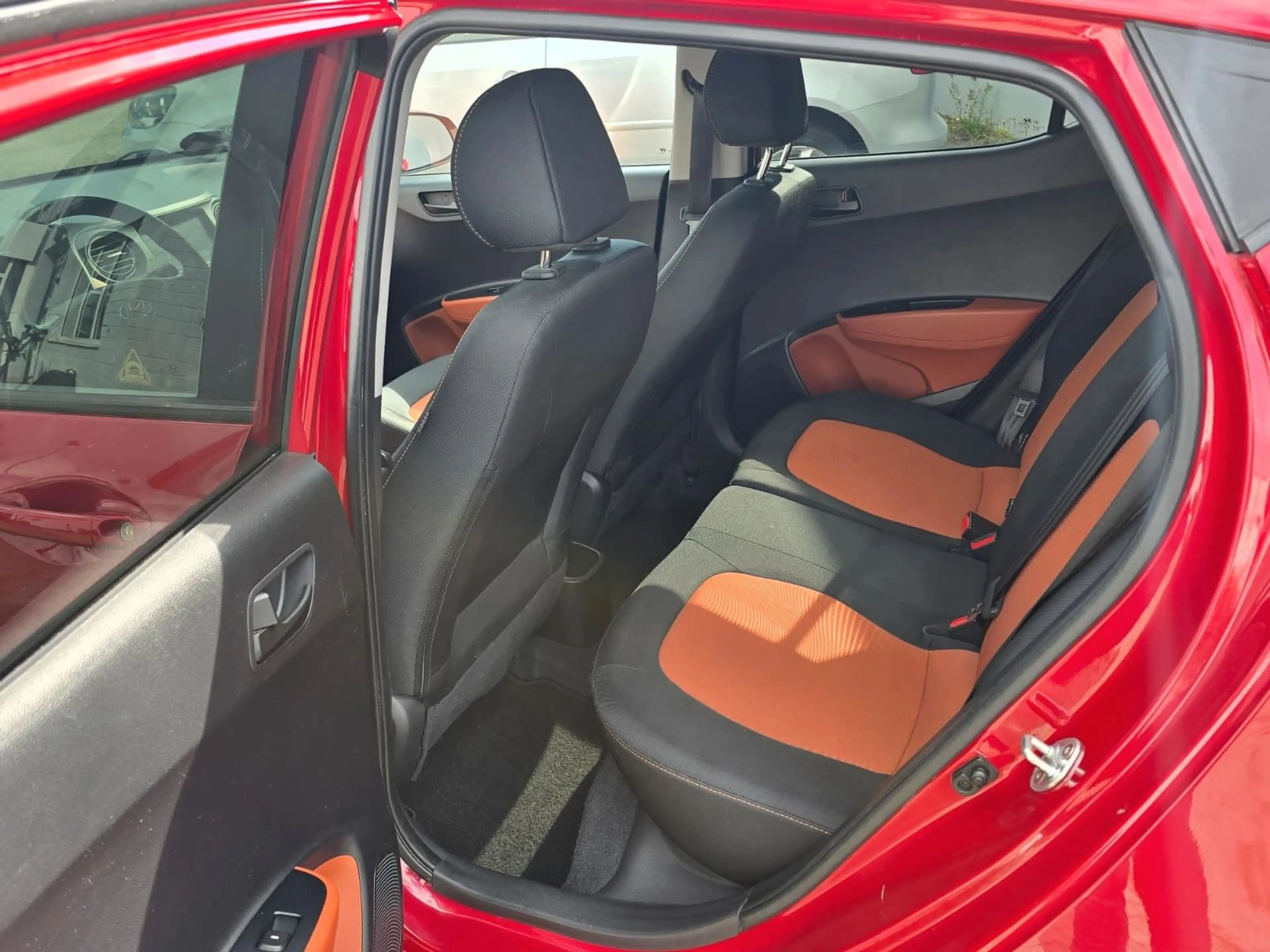 Hyundai i10 1.0 LPG Trend — photo 11