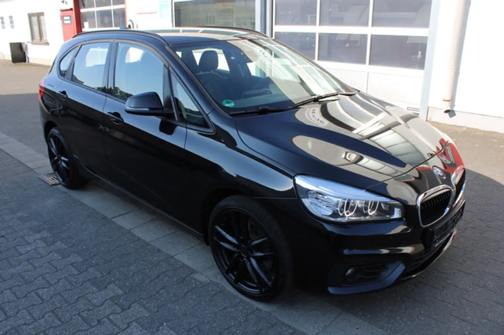BMW 220 Active Tourer d Luxury Line Voll*Top gepflegt*Auto Schwarz - 1