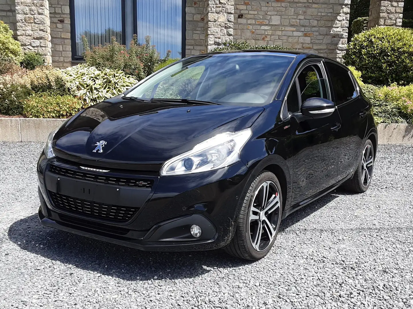 Peugeot 208 GT LINE Zwart - 1