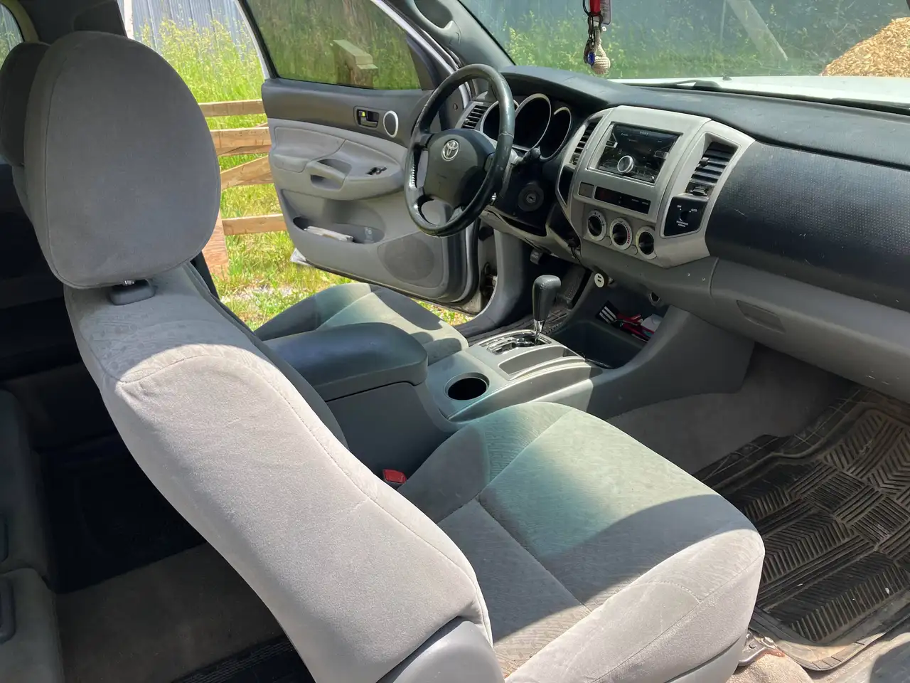 Toyota Tacoma снимка Toyota Tacoma