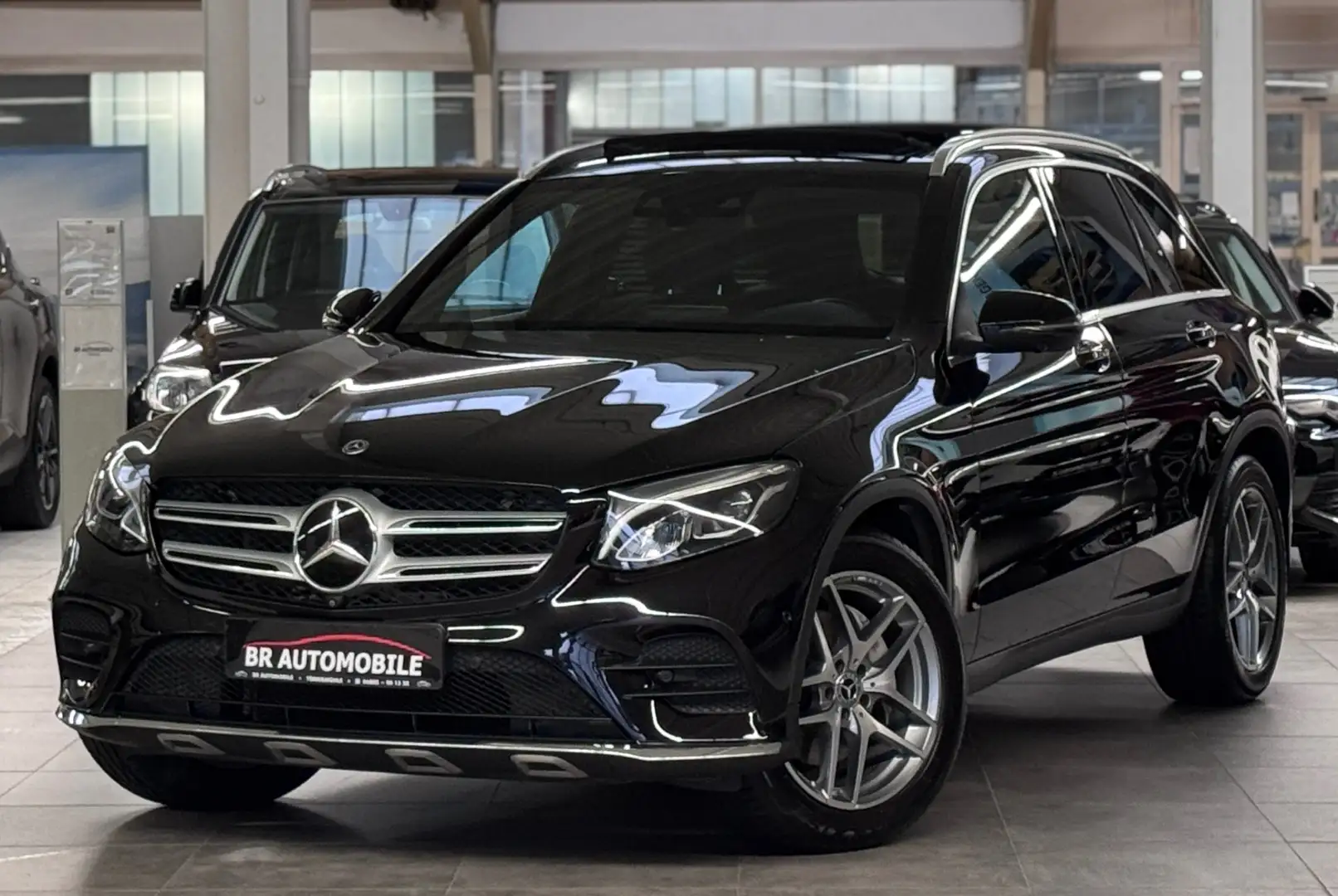 Mercedes-Benz GLC 250 GLC 250 4Matic*MB Vfw+1.Hand*AHK*360°*LED Schwarz - 1