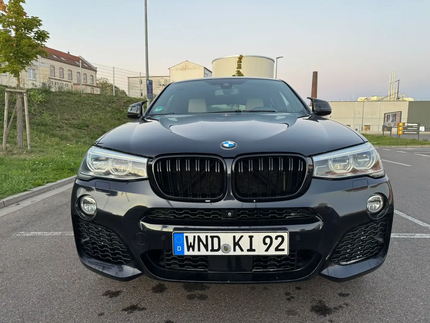 BMW X4 X4 xDrive35d Aut. xLine Schwarz - 1