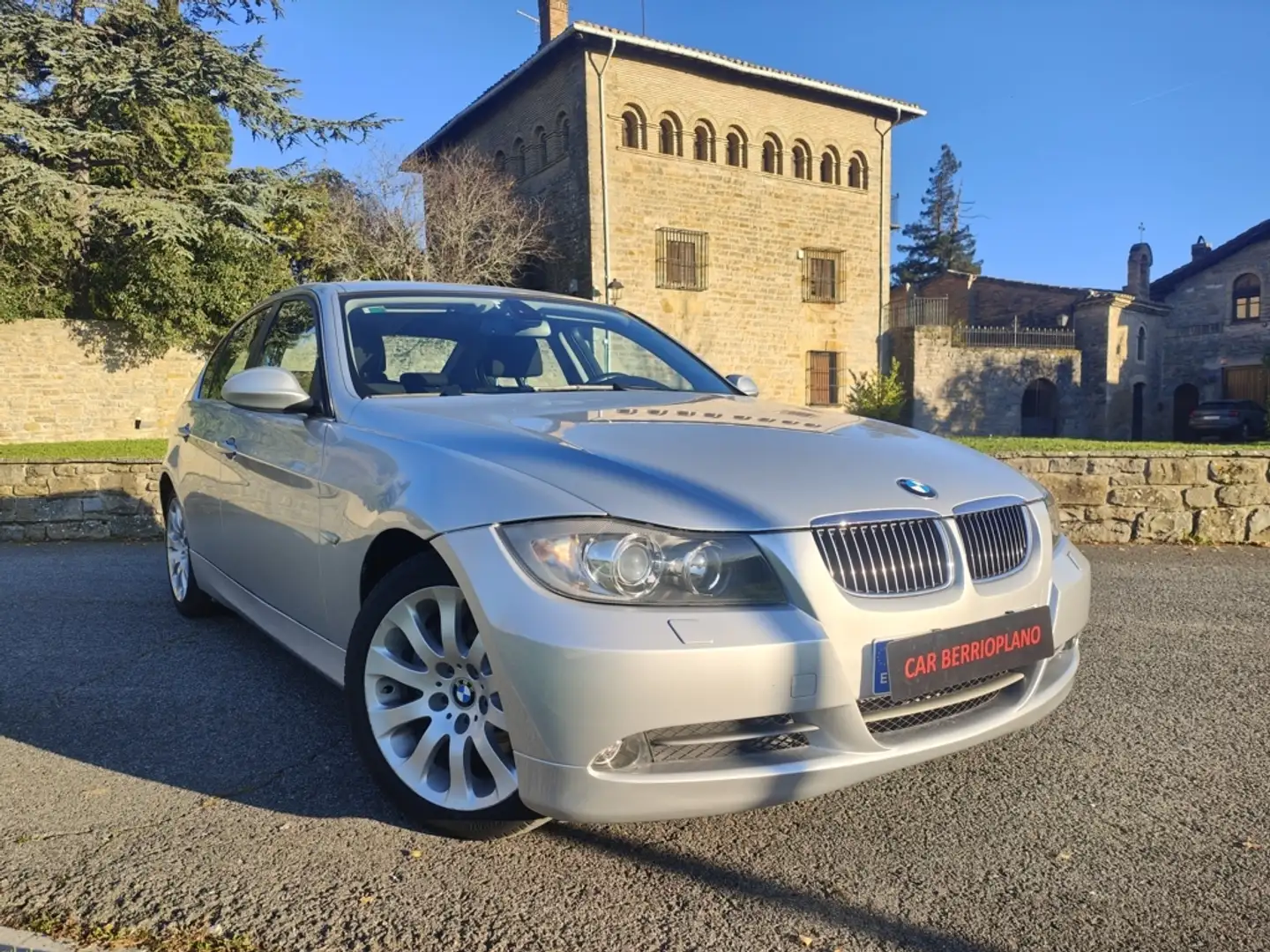 BMW 330 330xd Šedá - 1