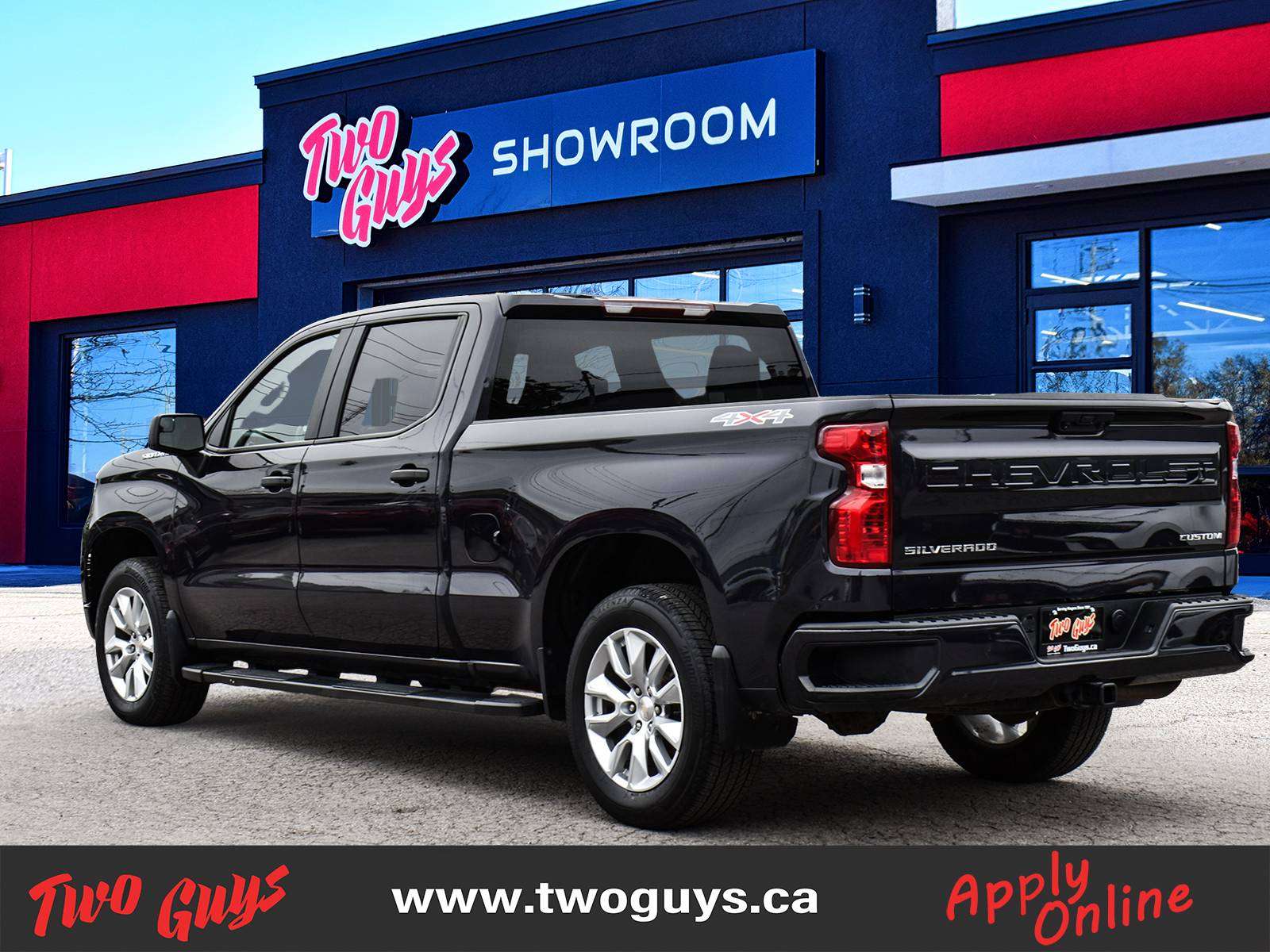 2023 Chevrolet Silverado 1500 Crew Cab Custom photo 6
