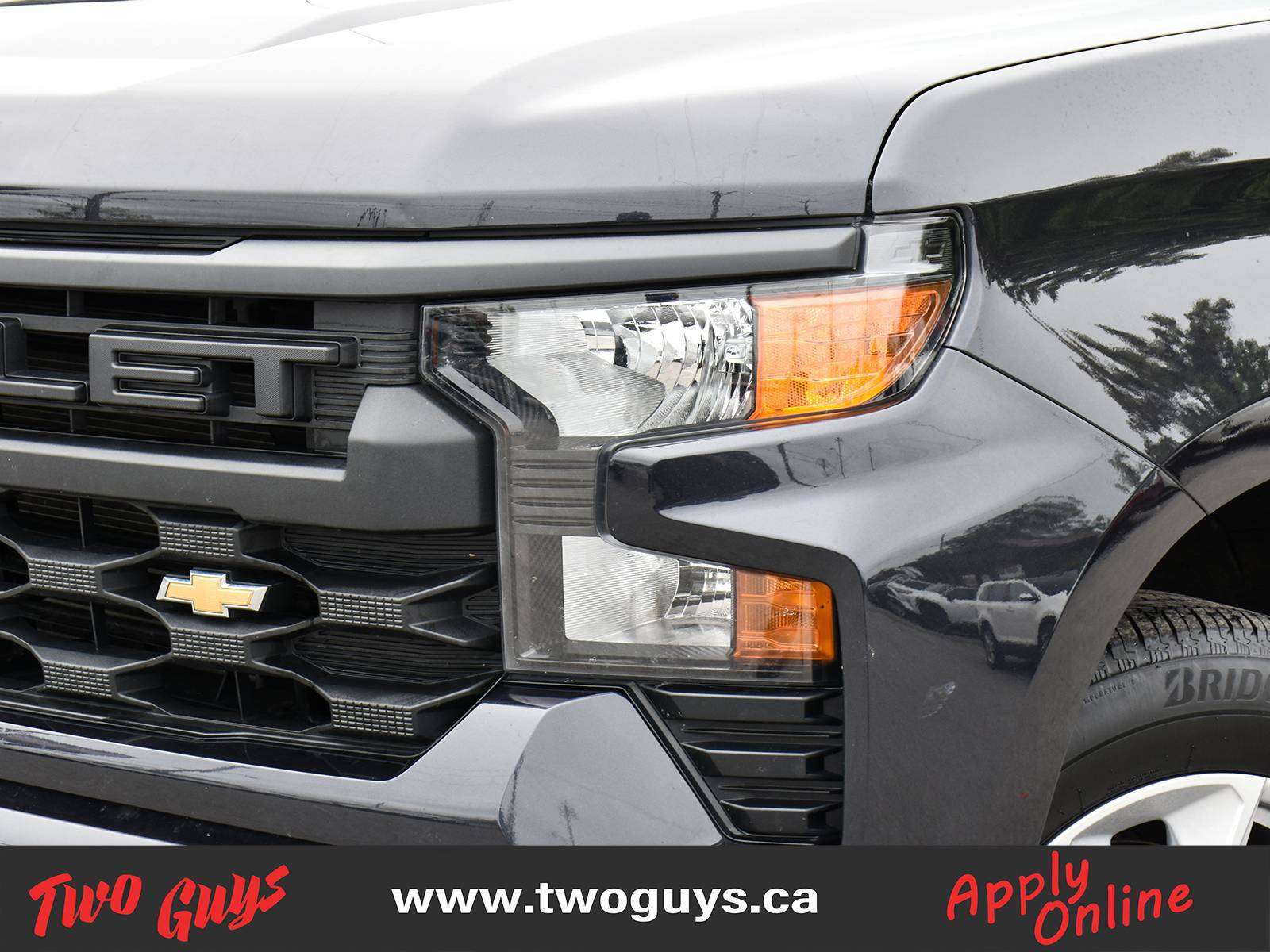 2023 Chevrolet Silverado 1500 Crew Cab Custom photo 2