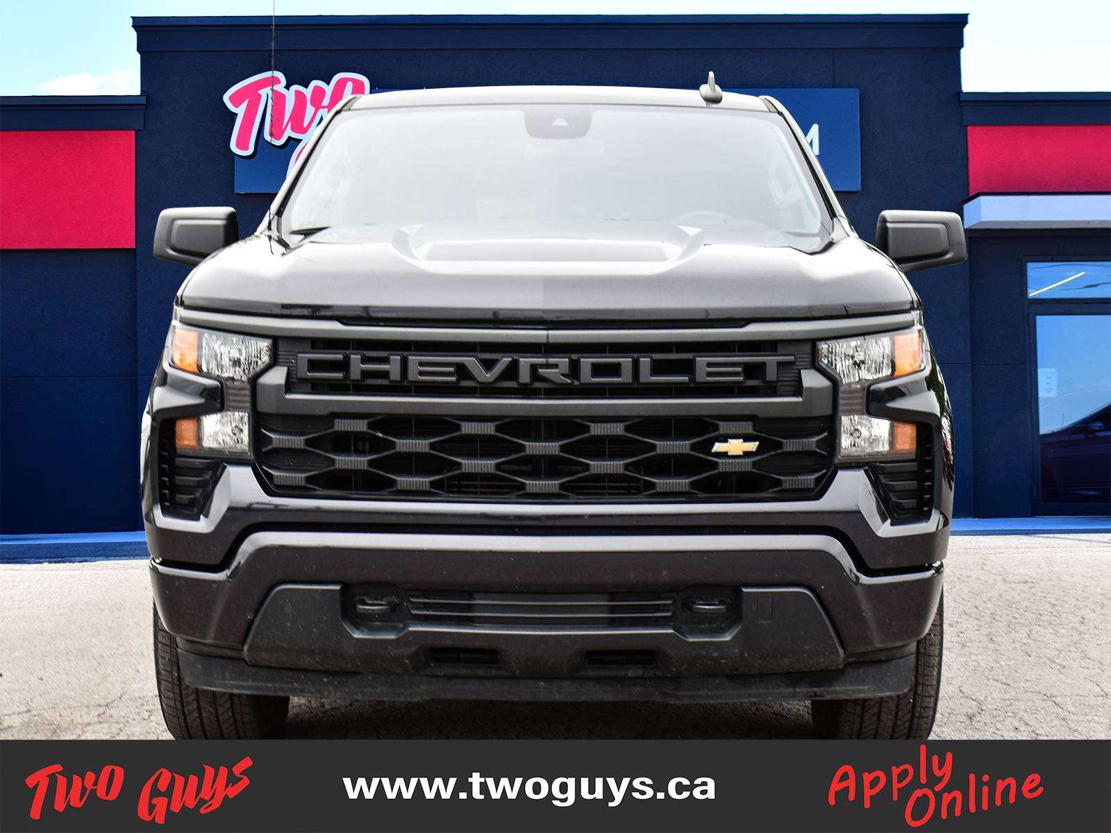 2023 Chevrolet Silverado 1500 Crew Cab Custom photo 4