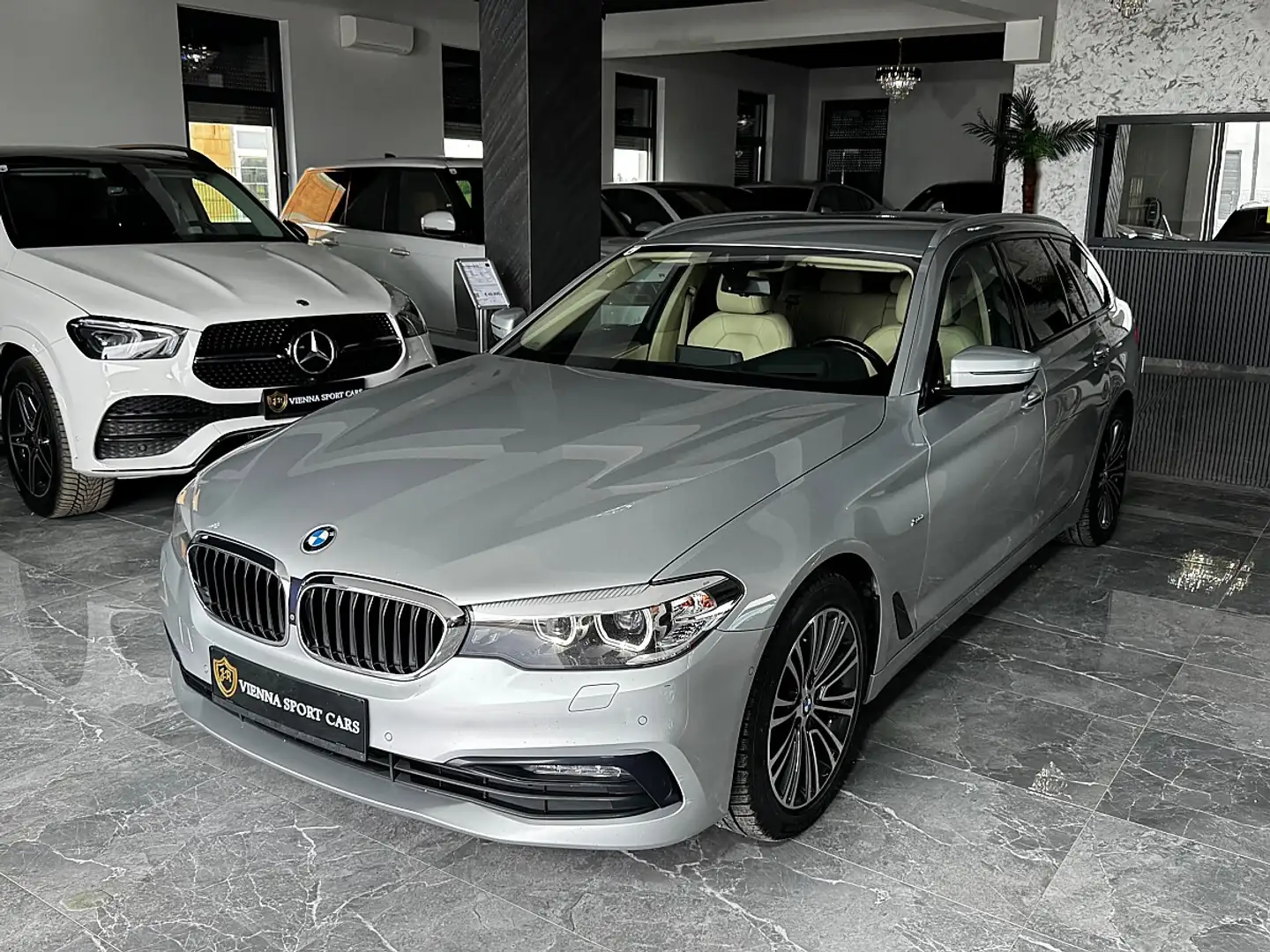 BMW 520 d G31 Sport Line*Wenig-KM*Top-Ausstattung* Silber - 1