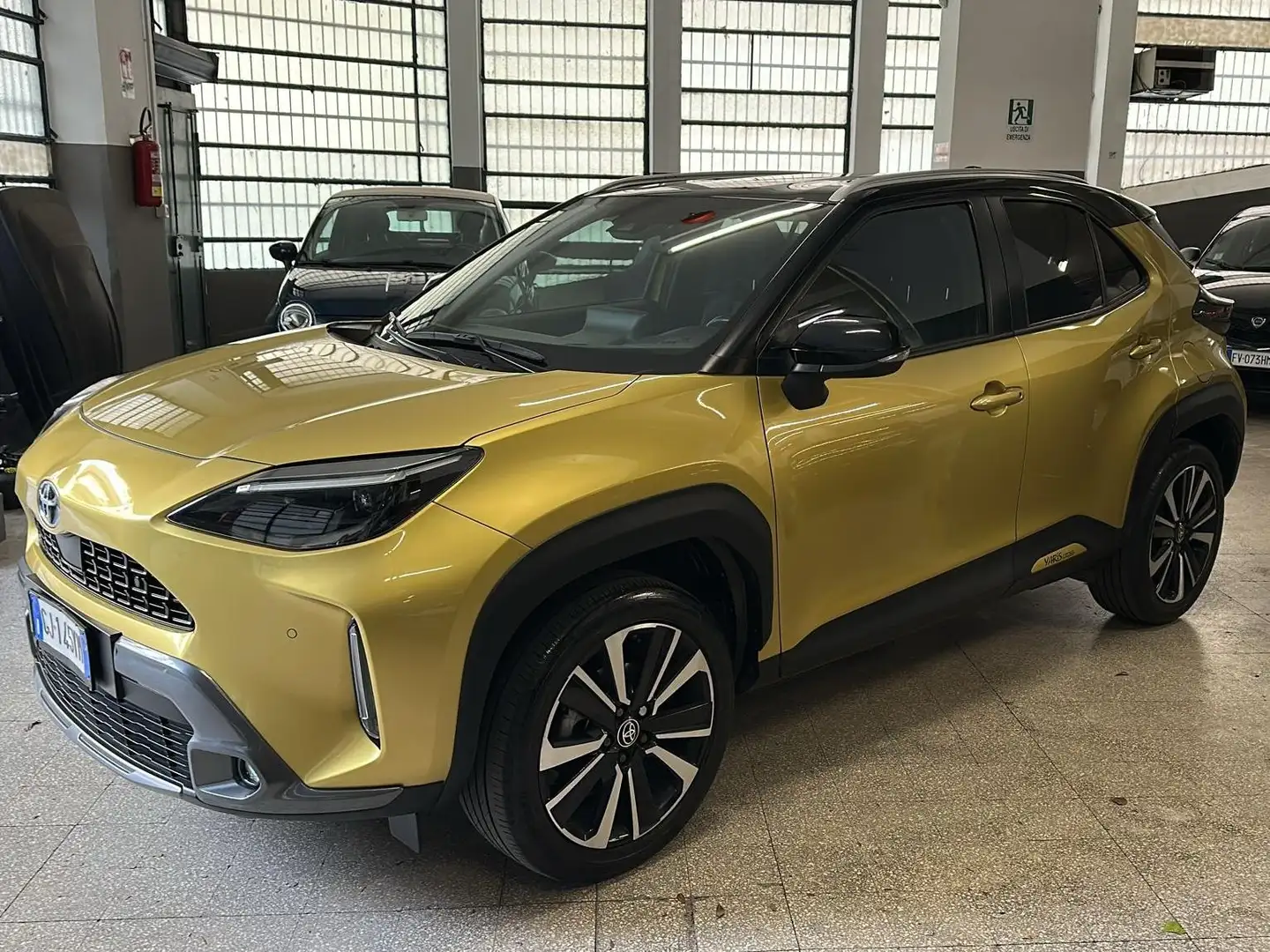 Toyota Yaris Cross Yaris Cross 1.5h Premiere awd-i 116cv e-cvt Oro - 1