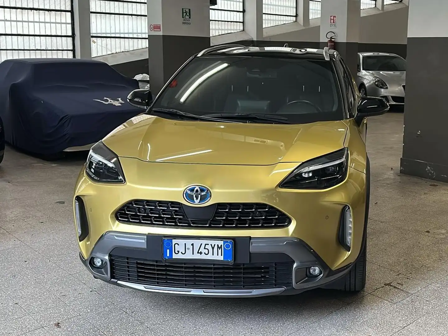 Toyota Yaris Cross Yaris Cross 1.5h Premiere awd-i 116cv e-cvt Oro - 2