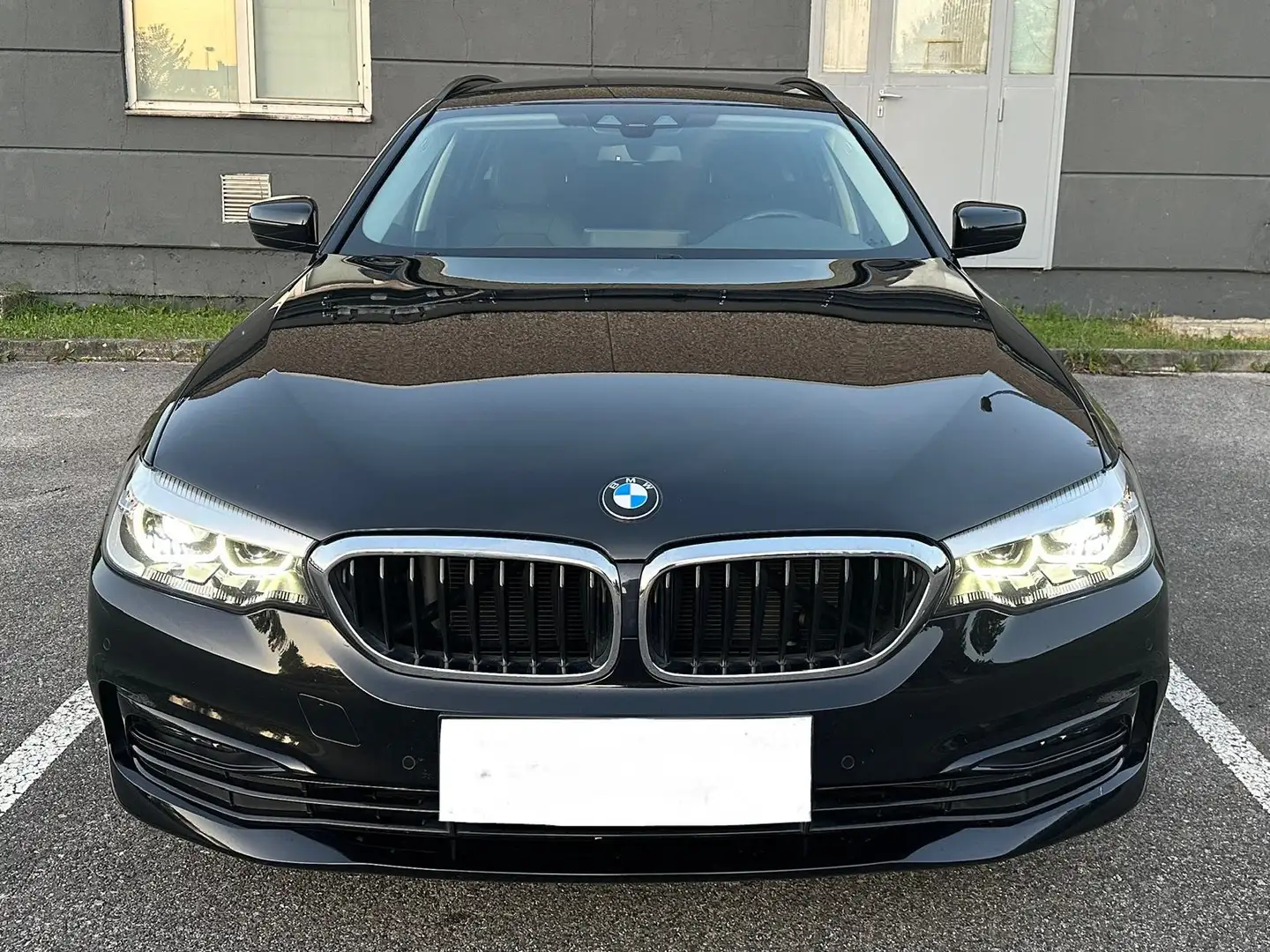 BMW 520 520d 48 V Touring xDrive Aut. Black - 2
