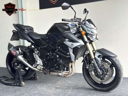 Suzuki GSR 750 A
