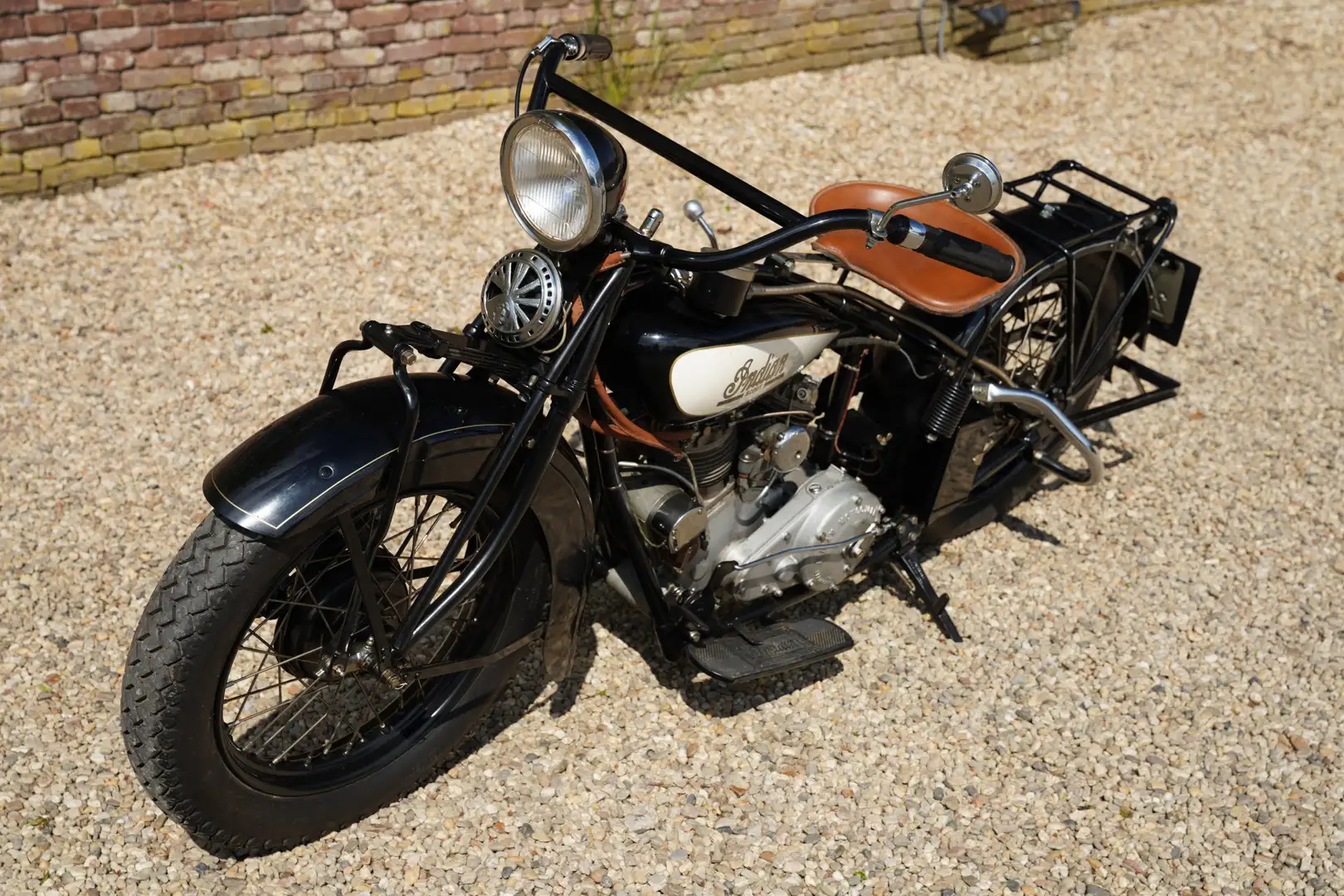 Indian Scout 101 Exceptionally restored example, Only produced Zwart - 2