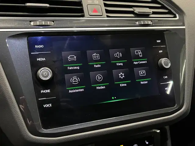 Volkswagen Tiguan view 28