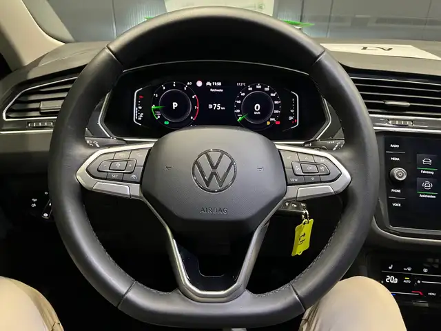 Volkswagen Tiguan view 22