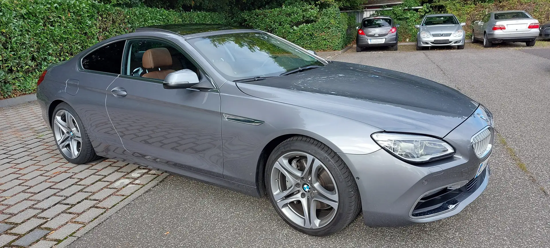 BMW 640 i Coupe (F13) nur 25.000 KM, Pano, 19´,C-Sitz Grey - 2