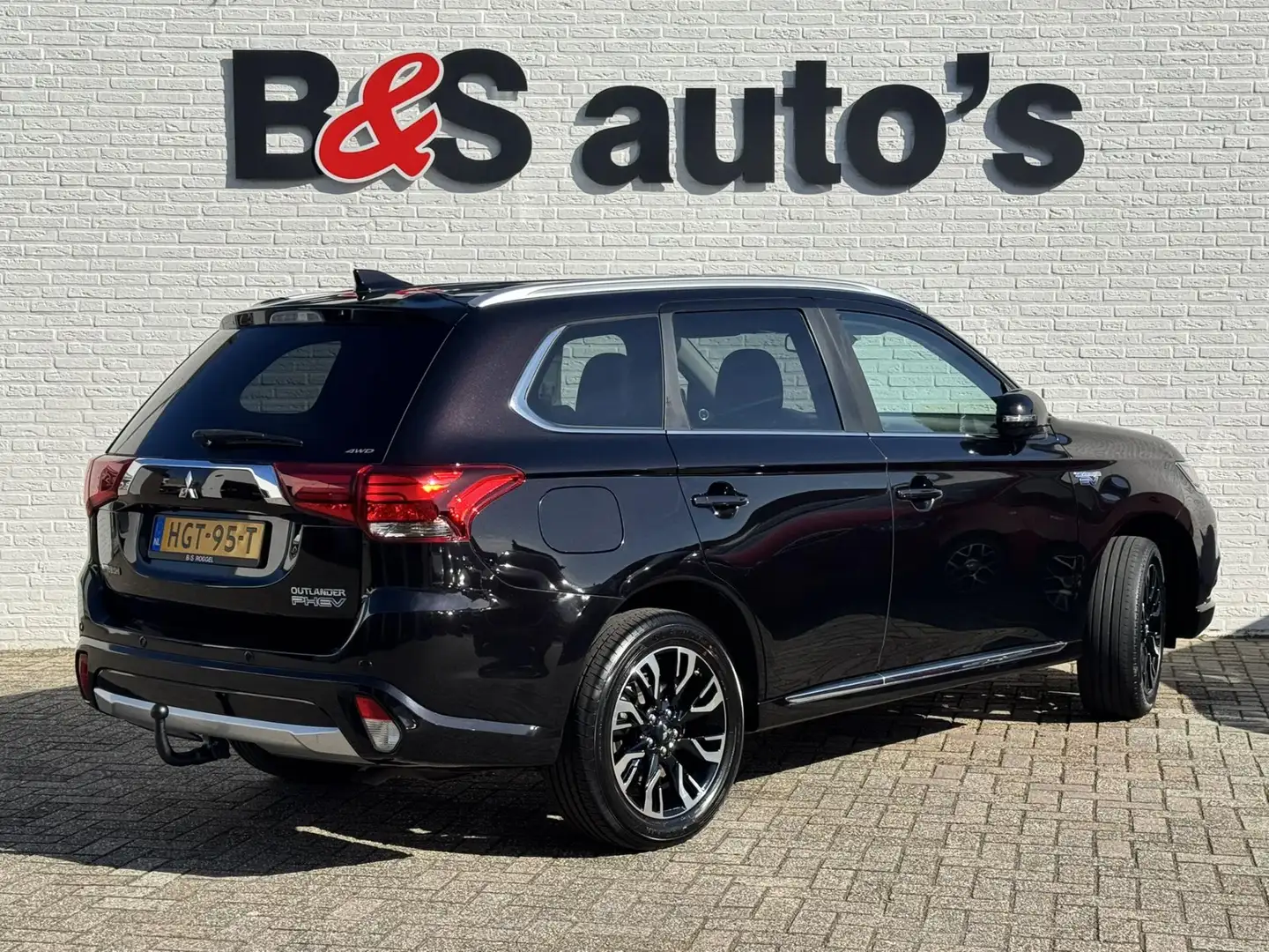 Mitsubishi Outlander 2.0 PHEV instyle+ Adaptive cruis control Climate c Noir - 2
