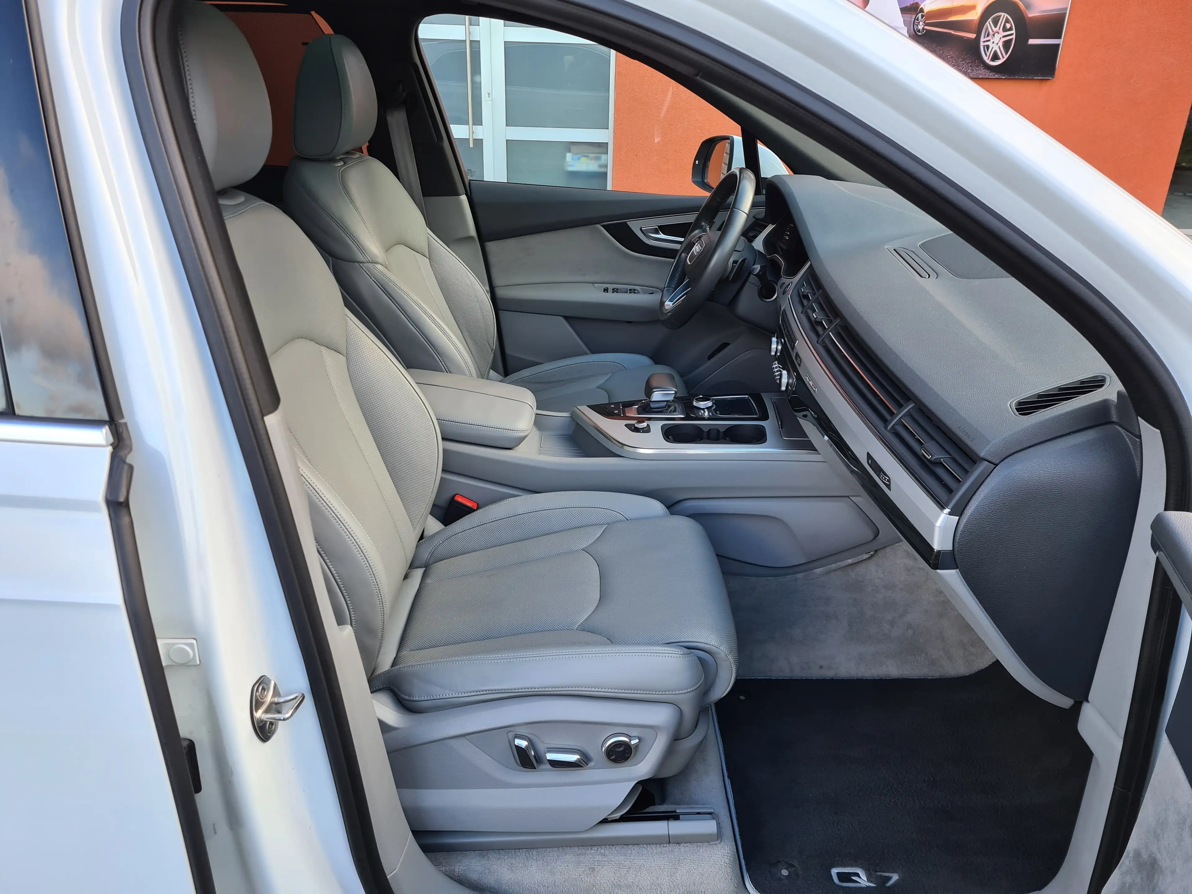 Audi Q7 e-tron Q7 e-tron 3.0 TDi V6 Quattro e-tron Tiptronic (275 kW) — photo 9
