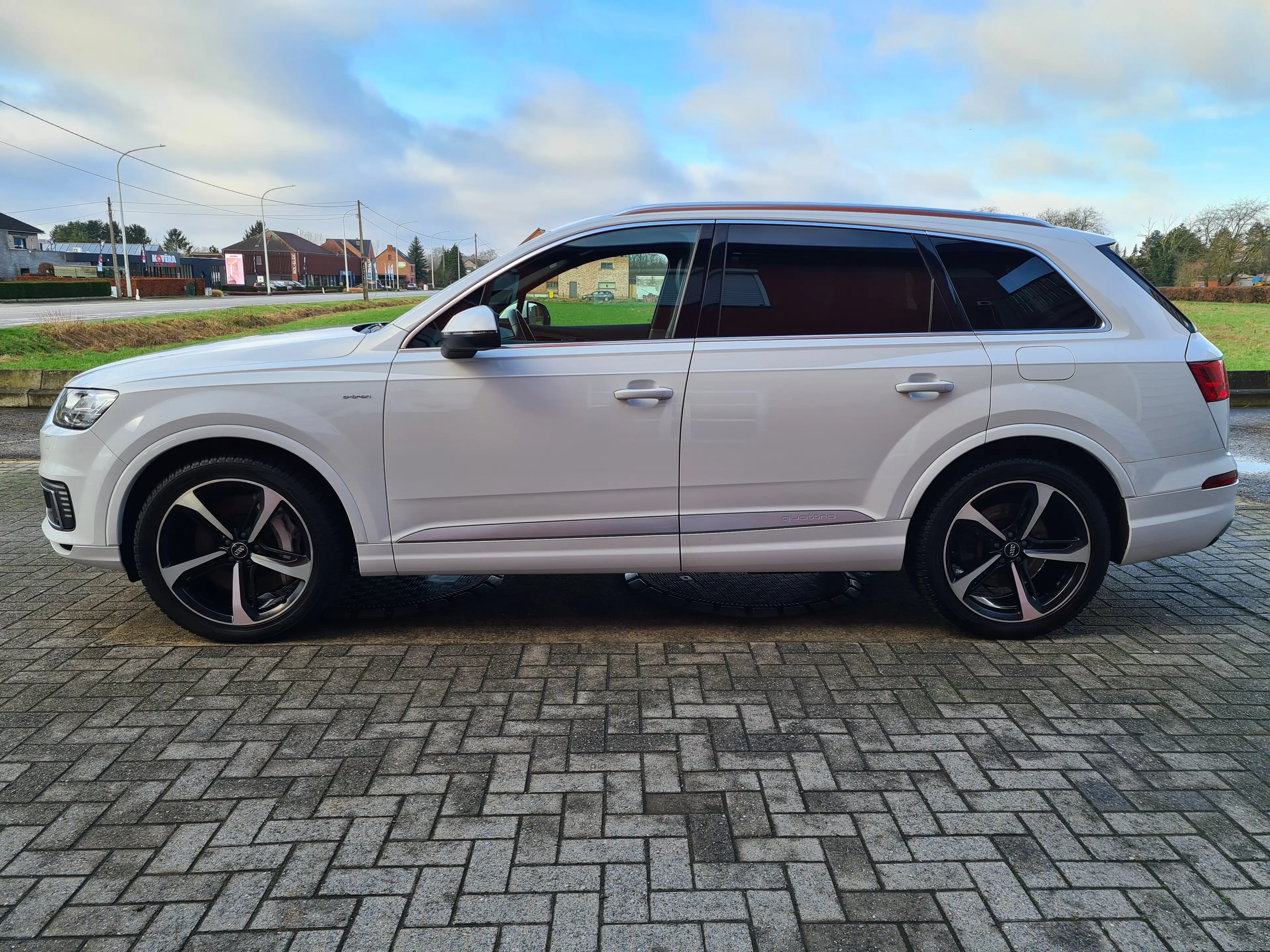 Audi Q7 e-tron Q7 e-tron 3.0 TDi V6 Quattro e-tron Tiptronic (275 kW) — photo 8