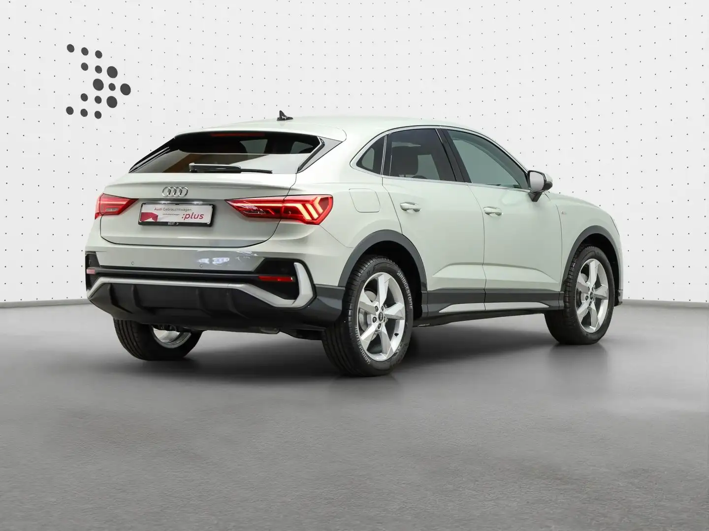 Audi Q3 TFSI S-LINE*LEDER*AHK*SHZ*NAVI*LED* Silber - 2
