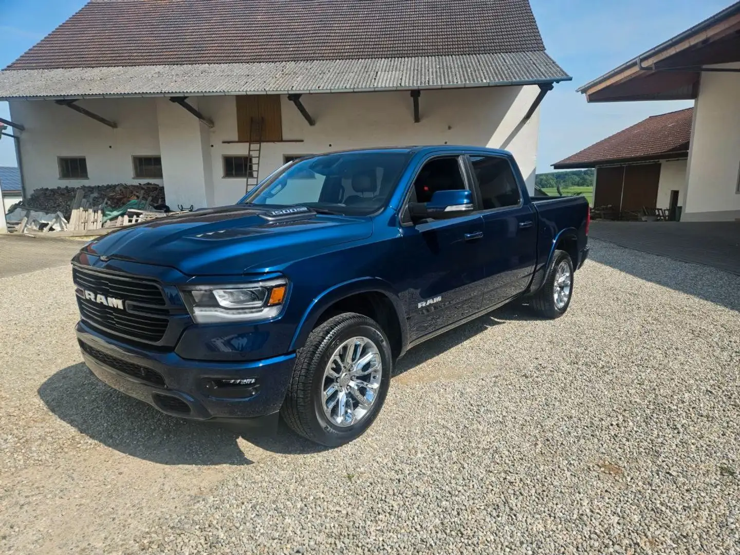 Dodge RAM Ram 1500 Laramie 4X4 - Top SPEC! Hemi Bleu - 1