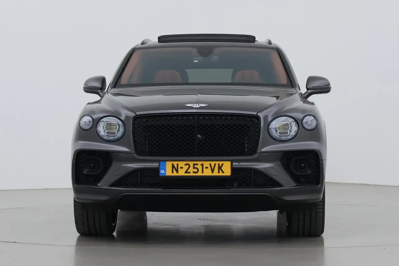 Bentley Bentayga 2022 — фото 16