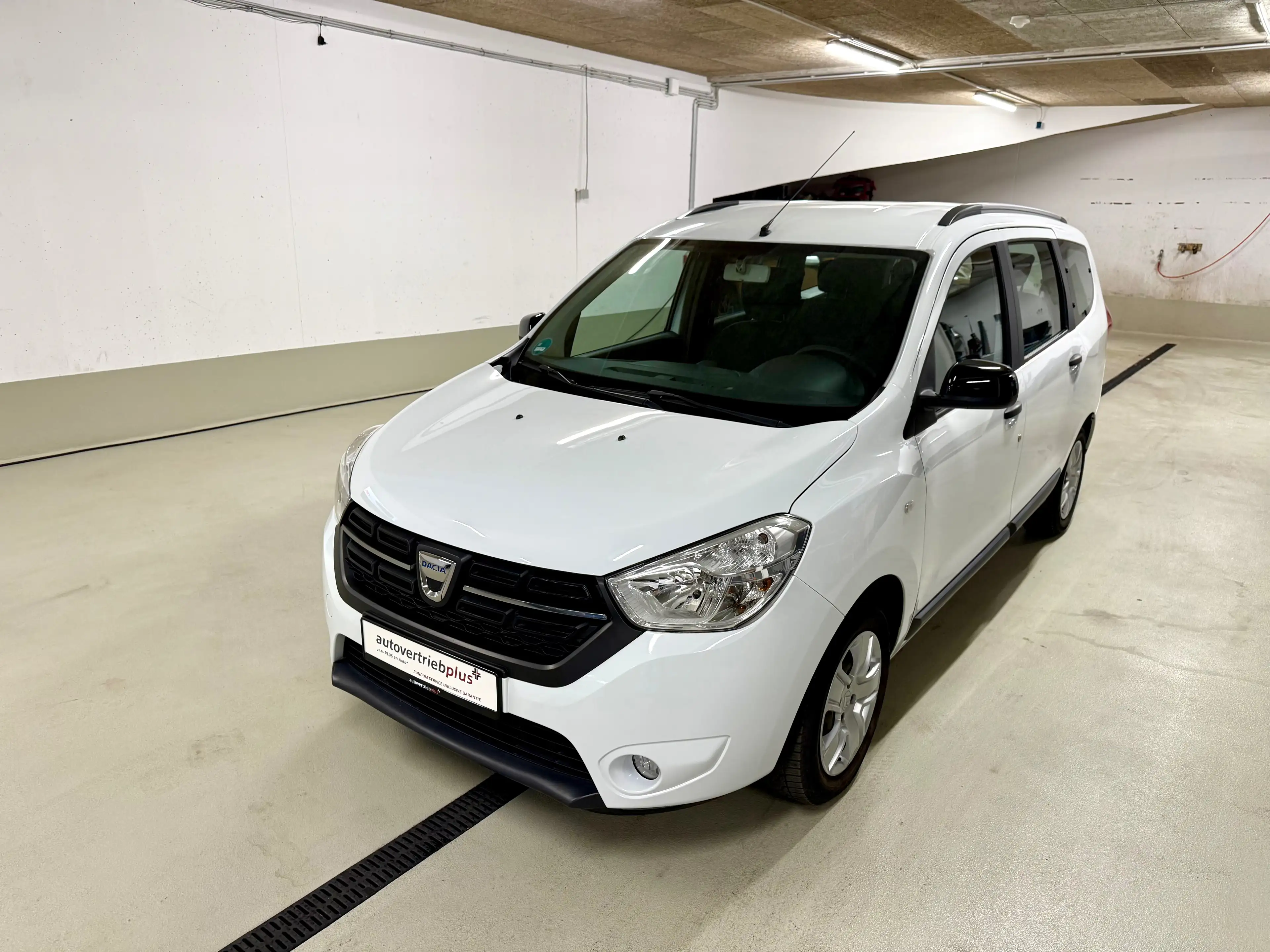 Dacia Lodgy Lodgy LPG SCe 110 BENZIN/LPG Comfort "7-SITZER" — photo 2