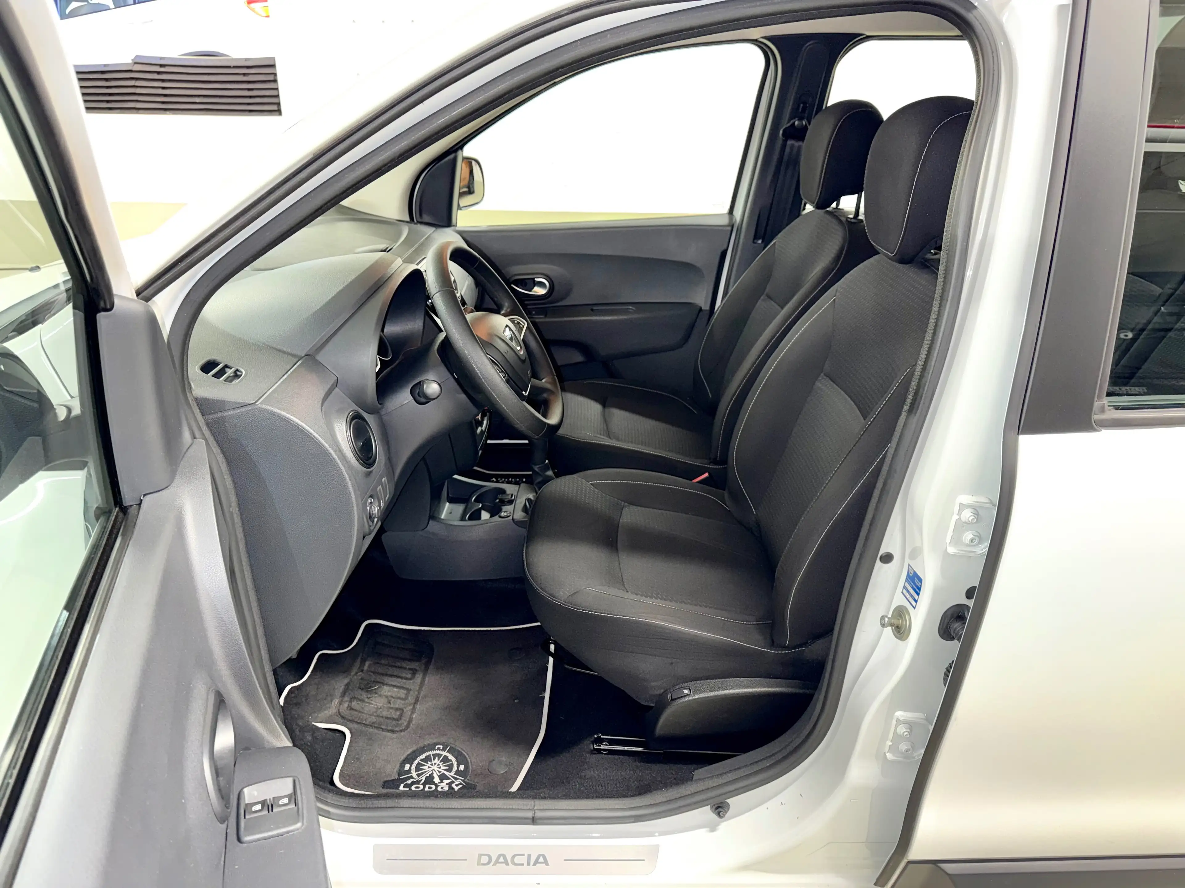 Dacia Lodgy Lodgy LPG SCe 110 BENZIN/LPG Comfort "7-SITZER" — photo 11