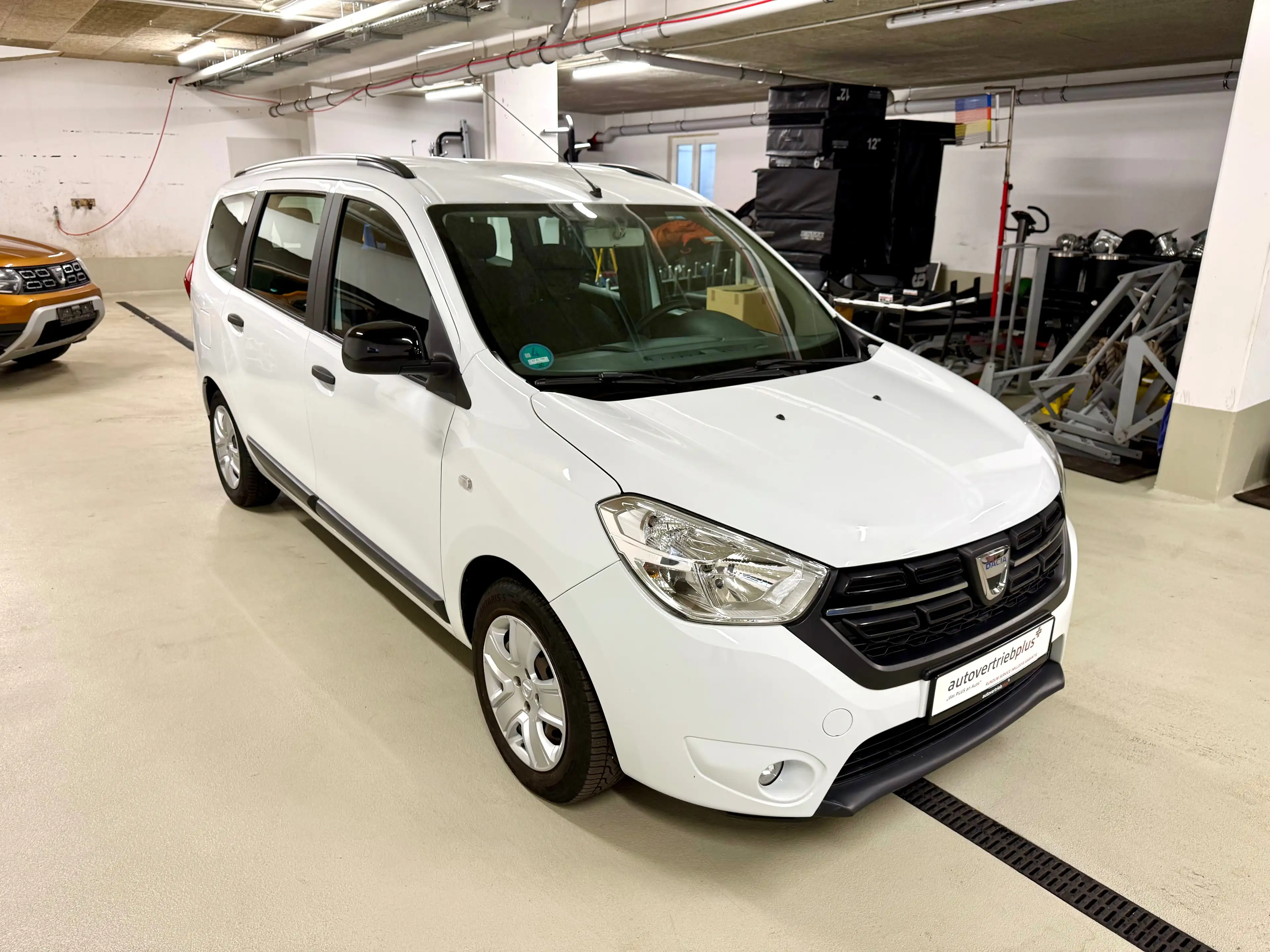 Dacia Lodgy Lodgy LPG SCe 110 BENZIN/LPG Comfort "7-SITZER" — photo 8