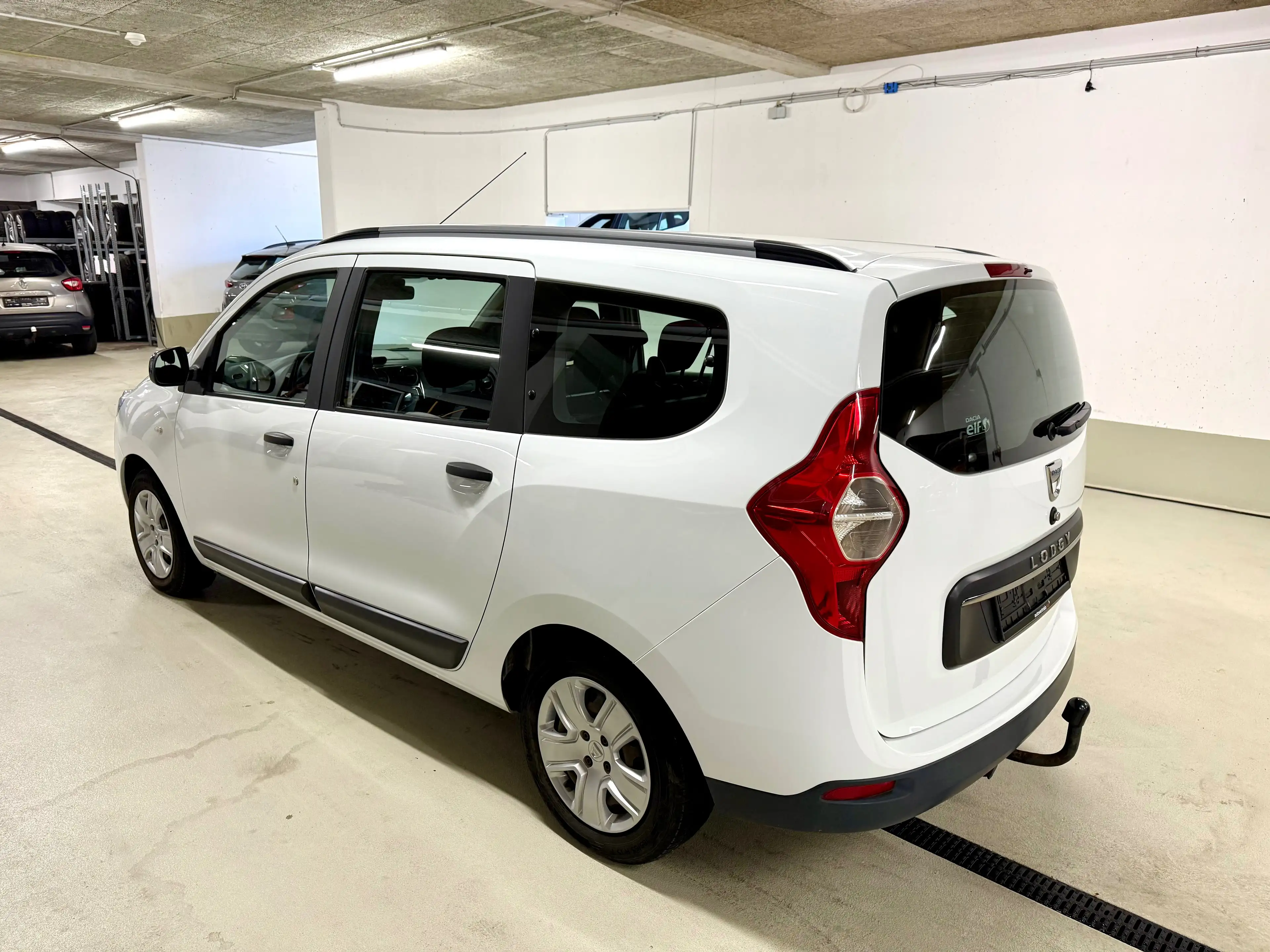 Dacia Lodgy Lodgy LPG SCe 110 BENZIN/LPG Comfort "7-SITZER" — photo 4