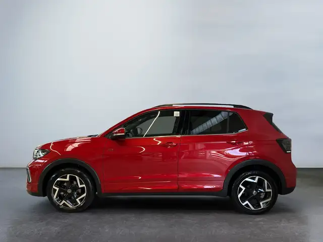 Volkswagen T-Cross view 3