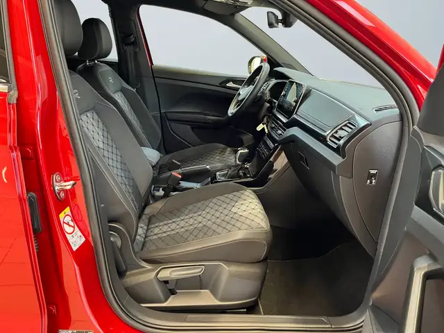 Volkswagen T-Cross view 10