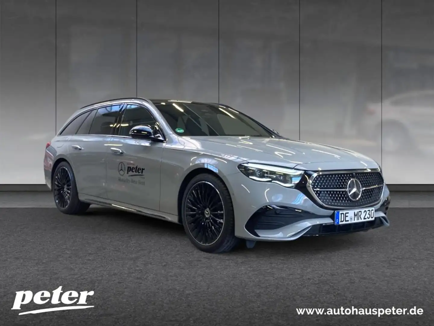 Mercedes-Benz E 220 d T-Modell AMG, AHV, Night Paket Grigio - 2