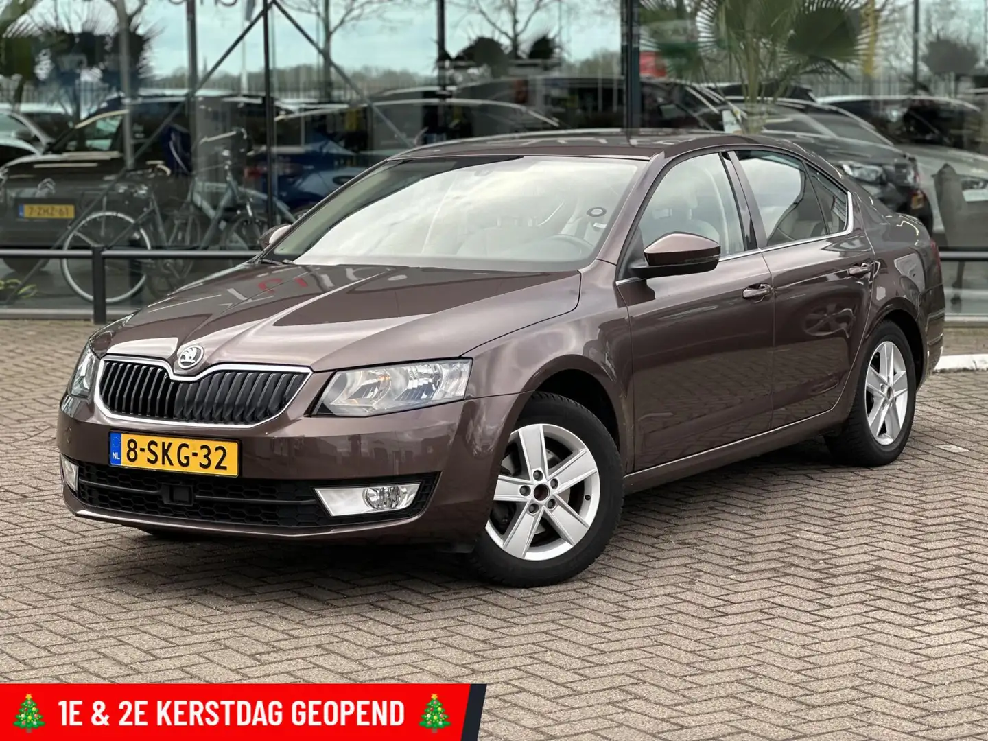 Skoda Octavia 1.4 TSI Greentech Elegance Dealerondh Automaat Bruin - 2